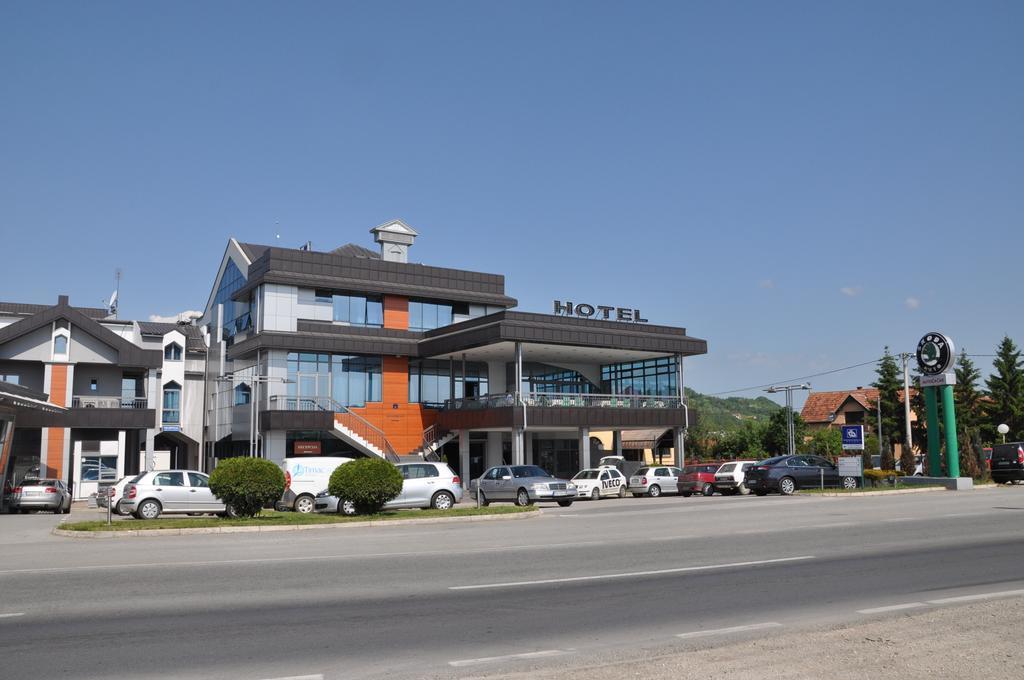 Hotel Kole Čačak Exterior foto